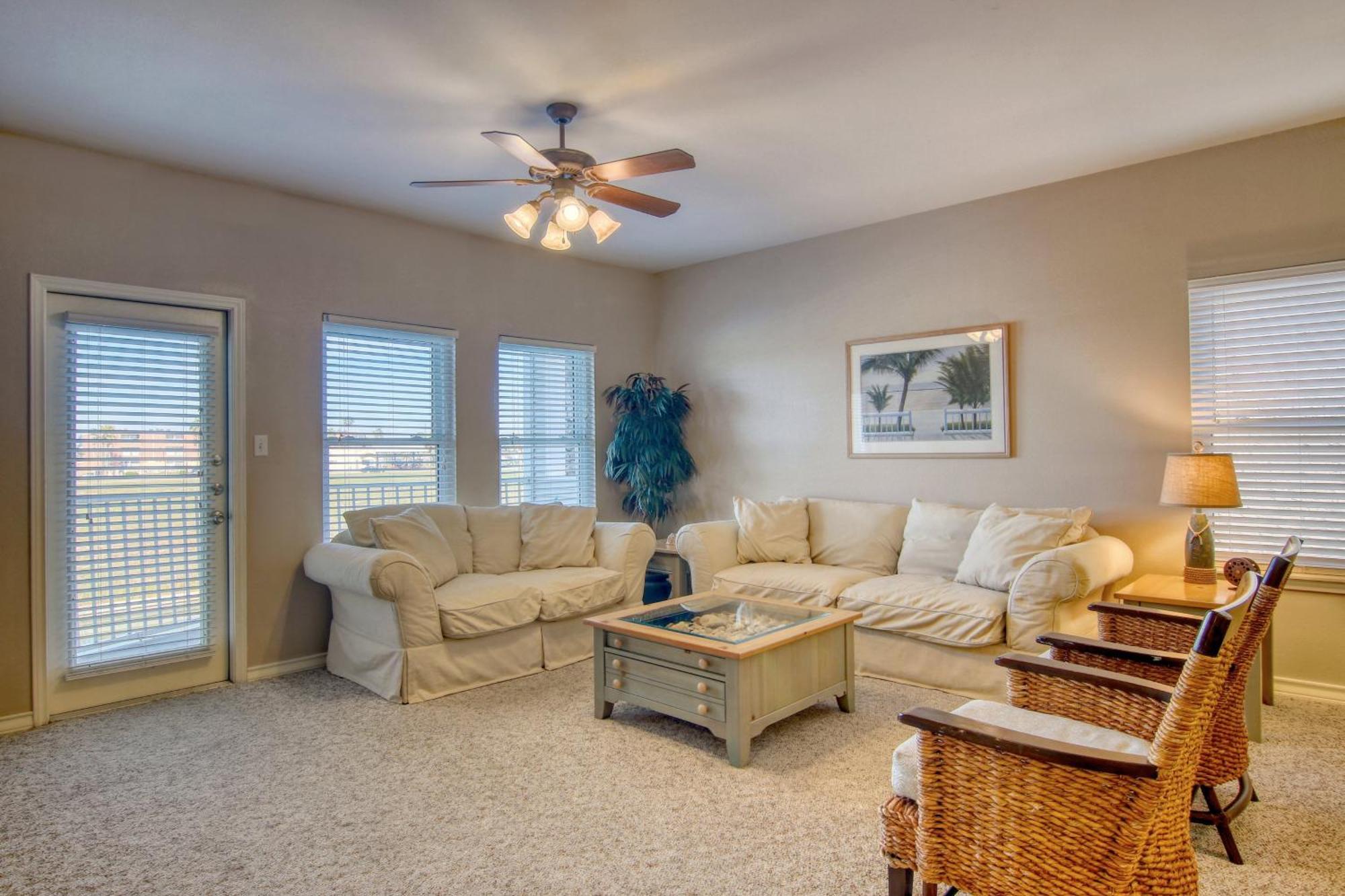 Snow Condos Corpus Christi Room photo